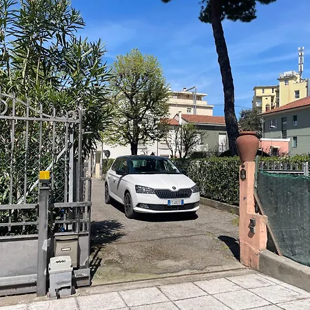 Βίλα Grande Al Mare - Casa Goldoni Ρίμινι